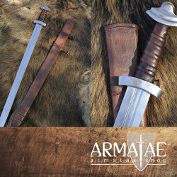 Wikinger Schaukampfschwert mit Holz-Lederscheide auf https://armatae.shop Wikinger Schaukampfschwert mit Holz-Lederscheide auf https://armatae.shop