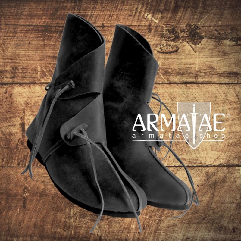 Leonardo Carbone Wikingerstiefel Joar Schwarz auf https://armatae.shop Leonardo Carbone Wikingerstiefel Joar Schwarz auf https://armatae.shop