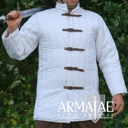 Gambeson mit Schnallen...