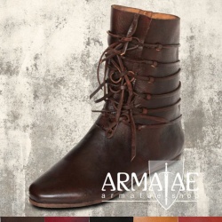 Maßgefertigte Stiefel 13. Jhd.