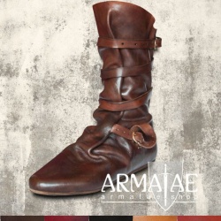 Maßgefertigte Stiefel 15. Jhd.