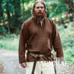 Armatae.shop Tunika Ivar Braun ALC-8090b 2 von Leonardo Carbone Armatae.shop Tunika Ivar Braun ALC-8090b 2 von Leonardo Carbone