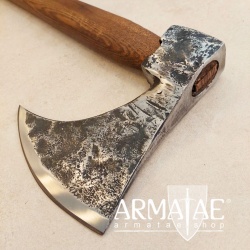 Axt Replik N°13 geschmiedet auf https://armatae.shop