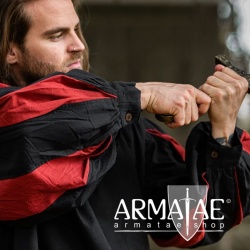 Landsknechthemd Albert in Schwarz Rot von Leonardo Carbone bei Armatae.shop Landsknechthemd Albert in Schwarz Rot von Leonardo Carbone bei Armatae.shop