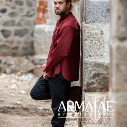 Leonardo Carbone Mittelalterhemd Ansbert Rot 2024r bei Armatae.shop Leonardo Carbone Mittelalterhemd Ansbert Rot 2024r bei Armatae.shop