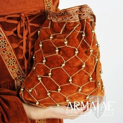 Leonardo Carbone Samtbeutel in den Farben Bordeaux, Terracotta, Schwarz, Natur, Grün oder Dunkelbraun auf https://armatae.shop Leonardo Carbone Samtbeutel in den Farben Bordeaux, Terracotta, Schwarz, Natur, Grün oder Dunkelbraun auf https://armatae.shop