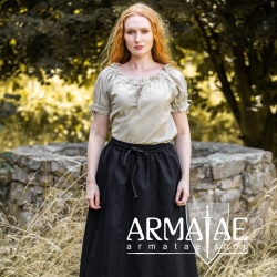 Leonardo Carbone Mittelalter Kurzarmbluse OTILIA Hanffarben 2101h bei Armatae.shop Leonardo Carbone Mittelalter Kurzarmbluse OTILIA Hanffarben 2101h bei Armatae.shop