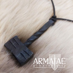 Thors Hammer Mjölnir aus Stahl geschmiedet mit verstellbarem Lederband von Lord of Battles Thors Hammer Mjölnir aus Stahl geschmiedet mit verstellbarem Lederband von Lord of Battles