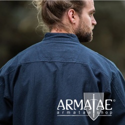 Leonardo Carbone bei Armatae.shop Mittelalter Hemd Ansbert Blau 2024bl Leonardo Carbone bei Armatae.shop Mittelalter Hemd Ansbert Blau 2024bl