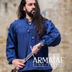 Mittelalterhemd Adrian mit Oesen Blau 2022bl von Leonardo Carbone bei Armatae.shop