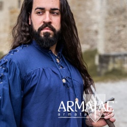 Mittelalterhemd Adrian mit Oesen Blau 2022bl von Leonardo Carbone bei Armatae.shop Mittelalterhemd Adrian mit Oesen Blau 2022bl von Leonardo Carbone bei Armatae.shop