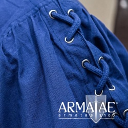 Mittelalterhemd Adrian mit Oesen Blau 2022bl von Leonardo Carbone bei Armatae.shop Mittelalterhemd Adrian mit Oesen Blau 2022bl von Leonardo Carbone bei Armatae.shop