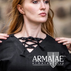 Oberteil Prinzessin Lea 1154s mit Kapuze Schwarz bei Armatae.shop Oberteil Prinzessin Lea 1154s mit Kapuze Schwarz bei Armatae.shop