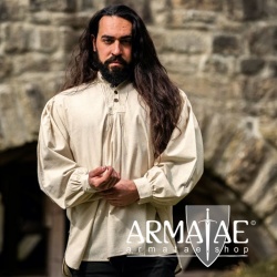 Leonardo Carbone Biesenhemd Oswald in Farbe Natur auf https://armatae.shop Leonardo Carbone Biesenhemd Oswald in Farbe Natur auf https://armatae.shop
