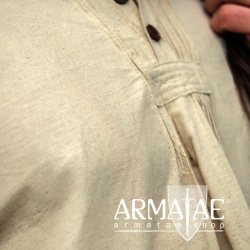 Leonardo Carbone Biesenhemd Oswald in Farbe Natur auf https://armatae.shop Leonardo Carbone Biesenhemd Oswald in Farbe Natur auf https://armatae.shop