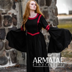 Leonardo Carbone Kapuzenkleid Isolde 4905 auf https://armatae.shop Leonardo Carbone Kapuzenkleid Isolde 4905 auf https://armatae.shop