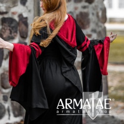 Leonardo Carbone Kapuzenkleid Isolde 4905 auf https://armatae.shop Leonardo Carbone Kapuzenkleid Isolde 4905 auf https://armatae.shop