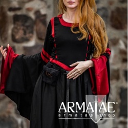 Leonardo Carbone Kapuzenkleid Isolde 4905 auf https://armatae.shop Leonardo Carbone Kapuzenkleid Isolde 4905 auf https://armatae.shop