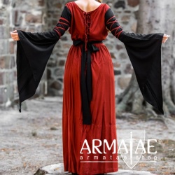 Leonardo Carbone Edles Mittelalterkleid Dorell Rot / Schwarz bei https://armatae.shop Leonardo Carbone Edles Mittelalterkleid Dorell Rot / Schwarz bei https://armatae.shop
