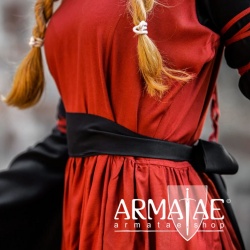 Leonardo Carbone Edles Mittelalterkleid Dorell Rot / Schwarz bei https://armatae.shop Leonardo Carbone Edles Mittelalterkleid Dorell Rot / Schwarz bei https://armatae.shop
