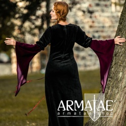 Leonardo Carbone Samtkleid Kleid Circe  2114sr Schwarz Rot bei https://armatae.shop Leonardo Carbone Samtkleid Kleid Circe  2114sr Schwarz Rot bei https://armatae.shop