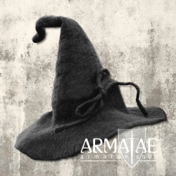 Leonardo Carbone Zaubererhut aus Wolle "MERLIN" Schwarz CP-68s auf https://armatae.shop Leonardo Carbone Zaubererhut aus Wolle "MERLIN" Schwarz CP-68s auf https://armatae.shop