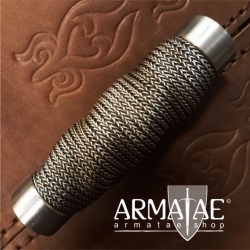 Alotrium Griff für Rapier, Degen, Dolch aus Holz mit Stahlzwingen auf https://armatae.shop
