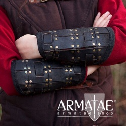 Epic Armoury RFB Armschutz, Armschützer in Braun oder Schwarz auf https://armatae.shop Epic Armoury RFB Armschutz, Armschützer in Braun oder Schwarz auf https://armatae.shop