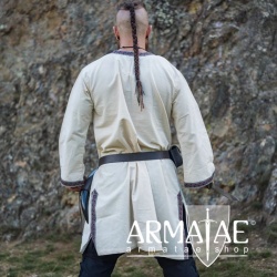 Armatae.shop Tunika Halvor Natur ALC-2084r von Leonardo Carbone Armatae.shop Tunika Halvor Natur ALC-2084r von Leonardo Carbone