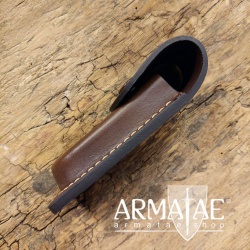 Lederetui für Taschenmesser mit max. 11 cm Grifflänge bei https://armatae.shop Lederetui für Taschenmesser mit max. 11 cm Grifflänge bei https://armatae.shop