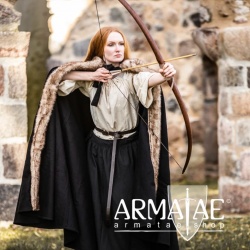 Wikinger Umhang Schwarz mit Kapuze und Kunstpelz Besatz von Leonardo Carbone auf https://armatae.shop Wikinger Umhang Schwarz mit Kapuze und Kunstpelz Besatz von Leonardo Carbone auf https://armatae.shop