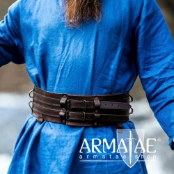 Leonardo Carbone Leinentunika Halvar 1097bl Blau auf https://armatae.shop Leonardo Carbone Leinentunika Halvar 1097bl Blau auf https://armatae.shop