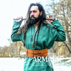 Wikinger Tunika Halvar aus 100 % Leinen in Farbe Grün auf https://armatae.shop