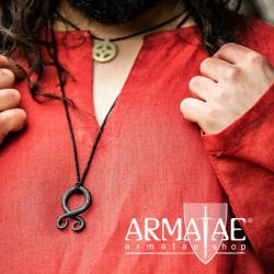Wikinger Tunika Halvar aus 100 % Leinen in Farbe Rot auf https://armatae.shop Wikinger Tunika Halvar aus 100 % Leinen in Farbe Rot auf https://armatae.shop
