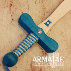 Spielschwert Holzschwert Kinderschwert Bambini in 3 Ausführungen auf https://armatae.shop Spielschwert Holzschwert Kinderschwert Bambini in 3 Ausführungen auf https://armatae.shop