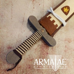 Holzschwert mit Textil Scheide und Kordel auf https://armatae.shop Holzschwert mit Textil Scheide und Kordel auf https://armatae.shop