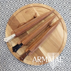 Mittelalter Besteck Kutscherbesteck ROSTFREI mit Doppel-Lederscheide auf https://armatae.shop