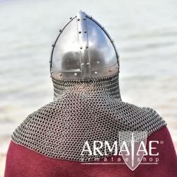 Schaukampftauglicher, vendelzeitlicher Spangenhelm mit Kettenbrünne von Ulfberth auf https://armatae.shop Schaukampftauglicher, vendelzeitlicher Spangenhelm mit Kettenbrünne von Ulfberth auf https://armatae.shop