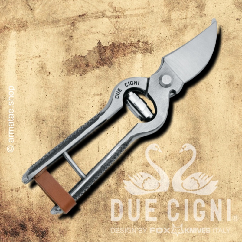 Profi Gartenschere von DUE CIGNI | FOX KNIVES Italy auf https://armatae.shop Profi Gartenschere von DUE CIGNI | FOX KNIVES Italy auf https://armatae.shop