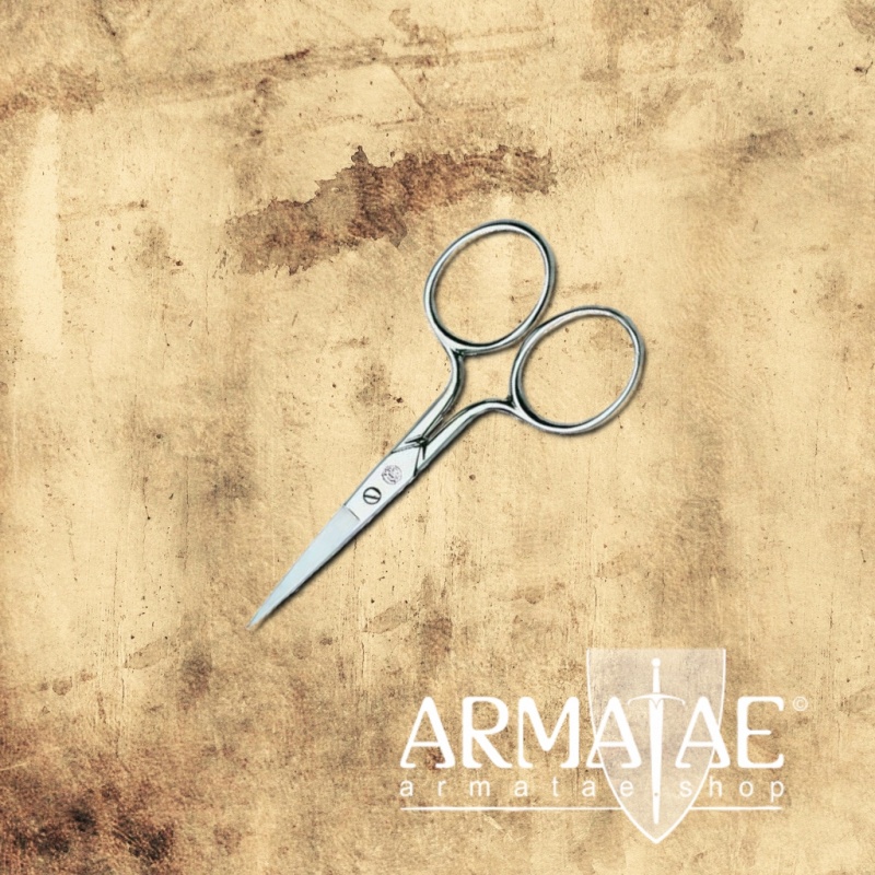 Stickschere, Bastelschere klein aus geschmiedetem Stahl vernickelt auf https://armatae.shop Stickschere, Bastelschere klein aus geschmiedetem Stahl vernickelt auf https://armatae.shop