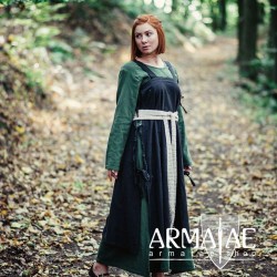 Überkleid "Hildegard" Schwarz auf https://armatae.shop