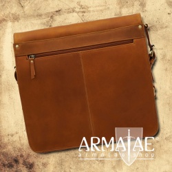 Vikings Aktentasche, Umhängetasche, Laptop-Tasche aus Leder von Mythrojan auf https://armatae.shop Vikings Aktentasche, Umhängetasche, Laptop-Tasche aus Leder von Mythrojan auf https://armatae.shop