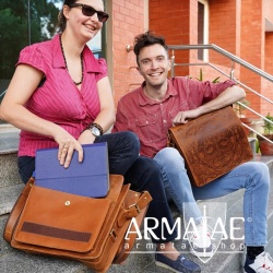 Vikings Aktentasche, Umhängetasche, Laptop-Tasche aus Leder von Mythrojan auf https://armatae.shop Vikings Aktentasche, Umhängetasche, Laptop-Tasche aus Leder von Mythrojan auf https://armatae.shop