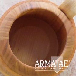 Bierkrug Eiche geölt, mit Kirschholz gebunden auf https://armatae.shop Bierkrug Eiche geölt, mit Kirschholz gebunden auf https://armatae.shop