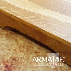 Massives 40 cm Schneidebrett aus geölter Eiche mit Griffmulden auf https://armatae.shop Massives 40 cm Schneidebrett aus geölter Eiche mit Griffmulden auf https://armatae.shop