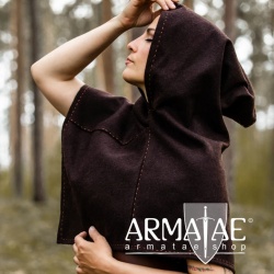 Skjoldehamm Gugel aus hochwertigem Wollmix in Farbe Braun auf https://armatae.shop Skjoldehamm Gugel aus hochwertigem Wollmix in Farbe Braun auf https://armatae.shop