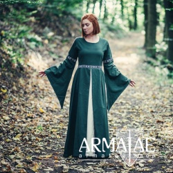 Kleid Ava 4070gn von Leonardo Carbone auf https://armatae.shop