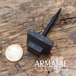 Nagel mit großem Zierkopf handgeschmiedet Art. Nr.: AMW83381PC auf https://armatae.shop