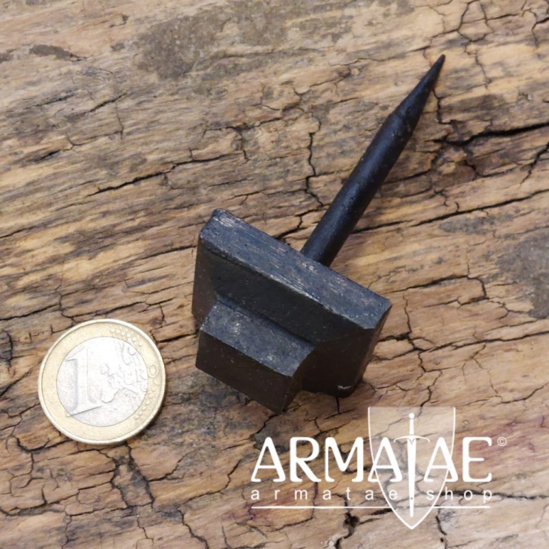Nagel mit großem Zierkopf handgeschmiedet Art. Nr.: AMW83381PC auf https://armatae.shop Nagel mit großem Zierkopf handgeschmiedet Art. Nr.: AMW83381PC auf https://armatae.shop