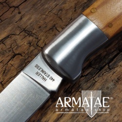 Taschenmesser mit Olivenholz-Griffschalen auf https://armatae.shop Taschenmesser mit Olivenholz-Griffschalen auf https://armatae.shop